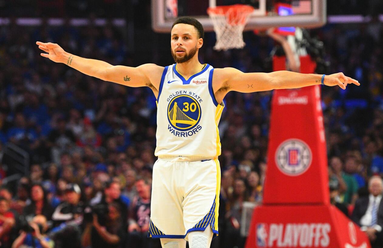 在灯光下闪 在灯光下闪